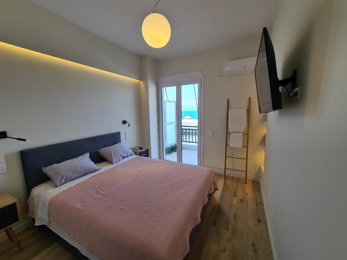 Ferienwohnung Grace Seaside Loutráki Exterior foto